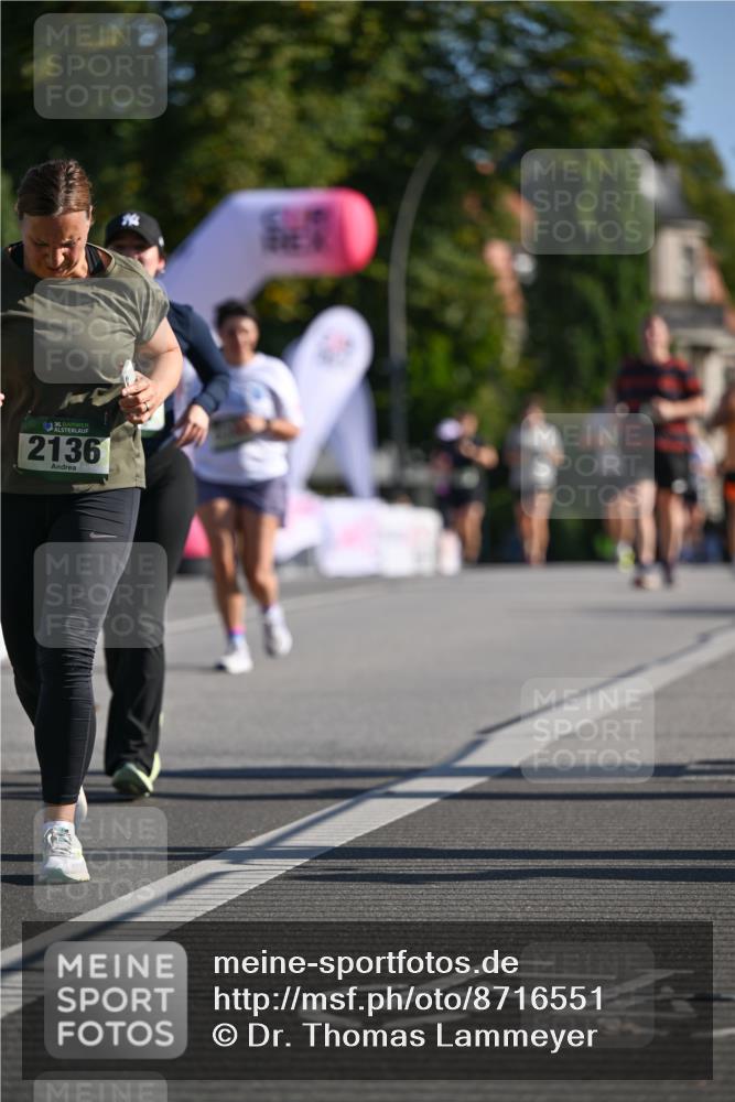 07.09.2025 - BARMER Alsterlauf Dr. Thomas Lammeyer http://msf.ph/oto/8716551 07.09.2025 09:55:31 Laufen 136, 2136, 354 meine-sportfotos.de