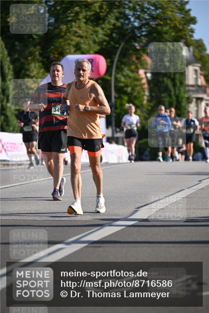 07.09.2025 - BARMER Alsterlauf Dr. Thomas Lammeyer http://msf.ph/oto/8716586 07.09.2025 09:55:38 Laufen 34 meine-sportfotos.de