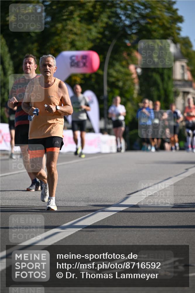 07.09.2025 - BARMER Alsterlauf Dr. Thomas Lammeyer http://msf.ph/oto/8716592 07.09.2025 09:55:38 Laufen 43 meine-sportfotos.de
