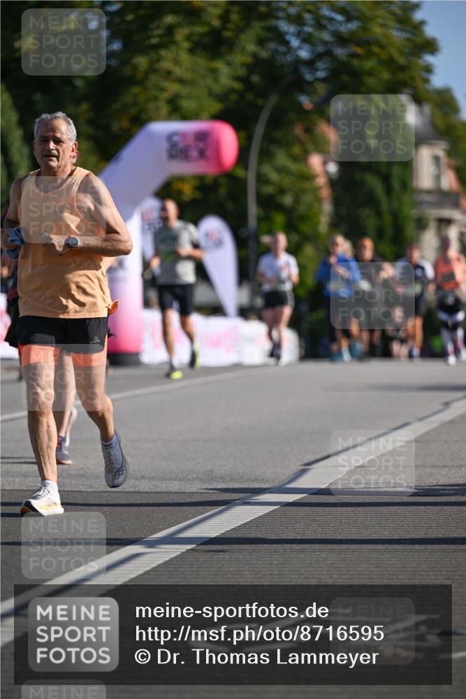 07.09.2025 - BARMER Alsterlauf Dr. Thomas Lammeyer http://msf.ph/oto/8716595 07.09.2025 09:55:39 Laufen 354 meine-sportfotos.de