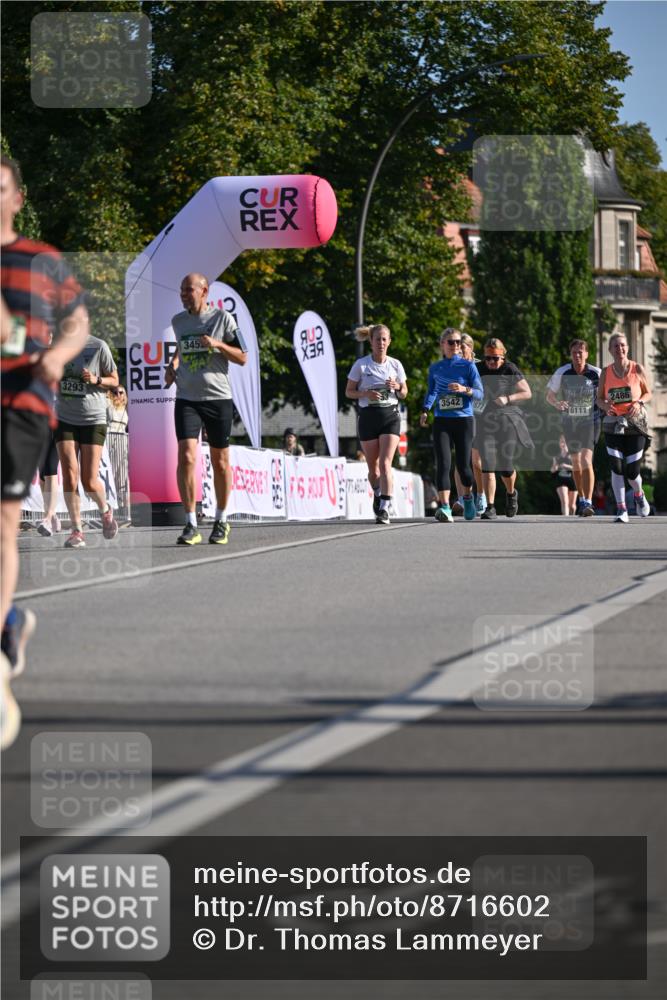 07.09.2025 - BARMER Alsterlauf Dr. Thomas Lammeyer http://msf.ph/oto/8716602 07.09.2025 09:55:39 Laufen 3293, 345, 3542, 6111, 2486 meine-sportfotos.de