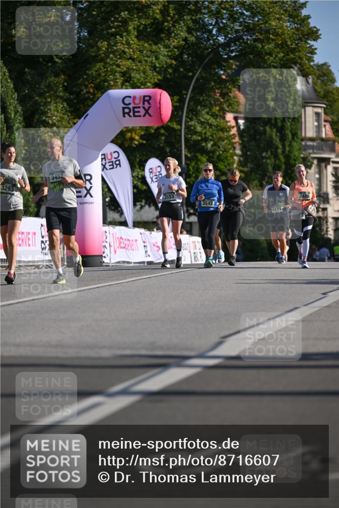07.09.2025 - BARMER Alsterlauf Dr. Thomas Lammeyer http://msf.ph/oto/8716607 07.09.2025 09:55:40 Laufen 3293, 3452, 3553, 35422, 6111, 2486 meine-sportfotos.de