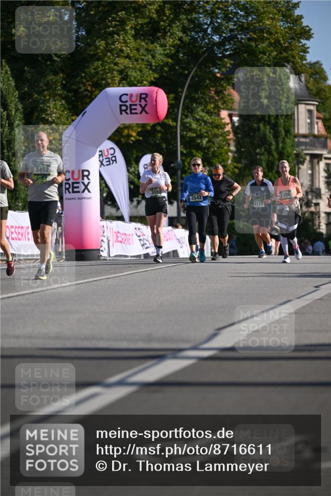 07.09.2025 - BARMER Alsterlauf Dr. Thomas Lammeyer http://msf.ph/oto/8716611 07.09.2025 09:55:41 Laufen 3452, 3553, 3542, 6111, 2486 meine-sportfotos.de