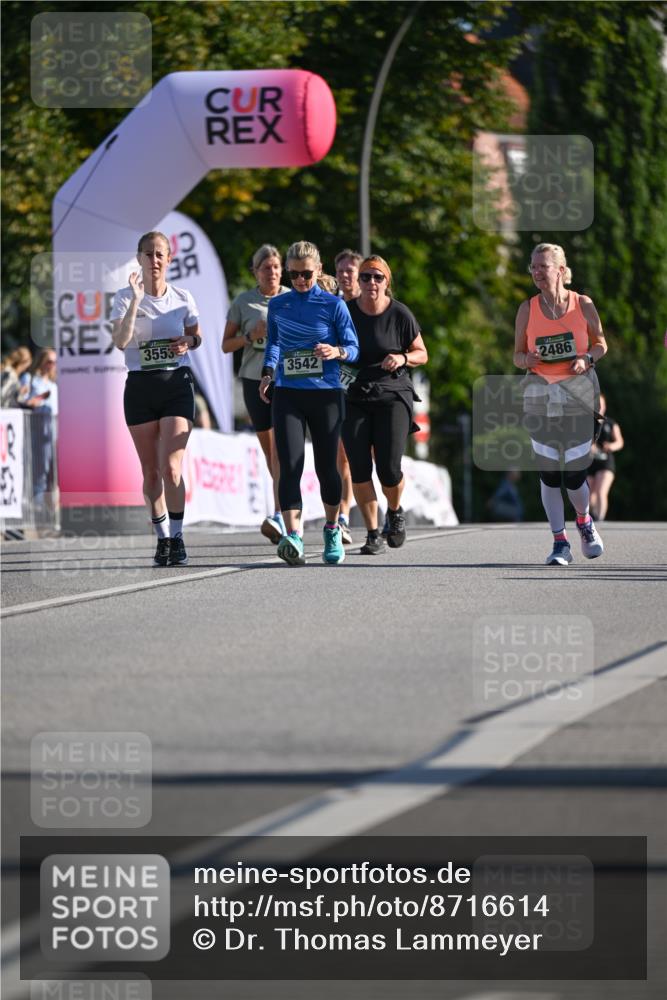 07.09.2025 - BARMER Alsterlauf Dr. Thomas Lammeyer http://msf.ph/oto/8716614 07.09.2025 09:55:43 Laufen 3553, 3542, 2486 meine-sportfotos.de