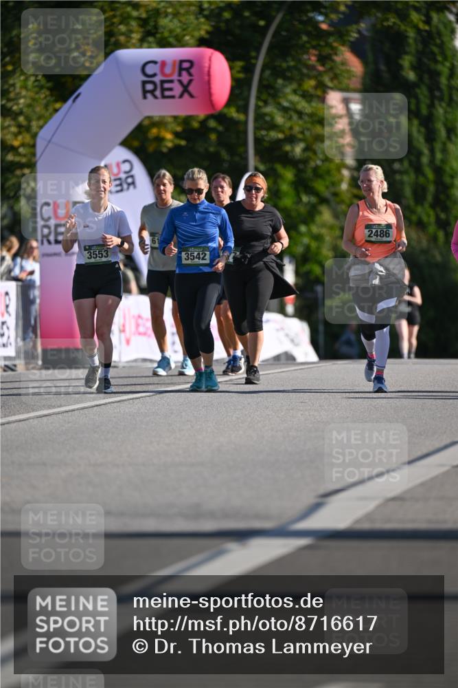 07.09.2025 - BARMER Alsterlauf Dr. Thomas Lammeyer http://msf.ph/oto/8716617 07.09.2025 09:55:43 Laufen 3553, 139, 3542, 2486 meine-sportfotos.de