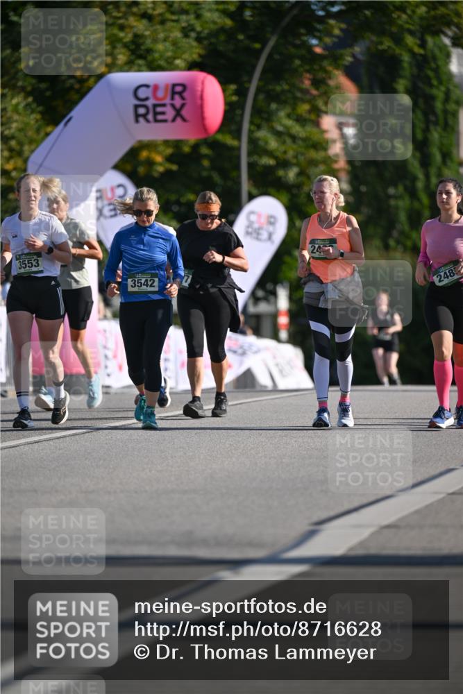 07.09.2025 - BARMER Alsterlauf Dr. Thomas Lammeyer http://msf.ph/oto/8716628 07.09.2025 09:55:44 Laufen 3553, 3542, 24, 248 meine-sportfotos.de