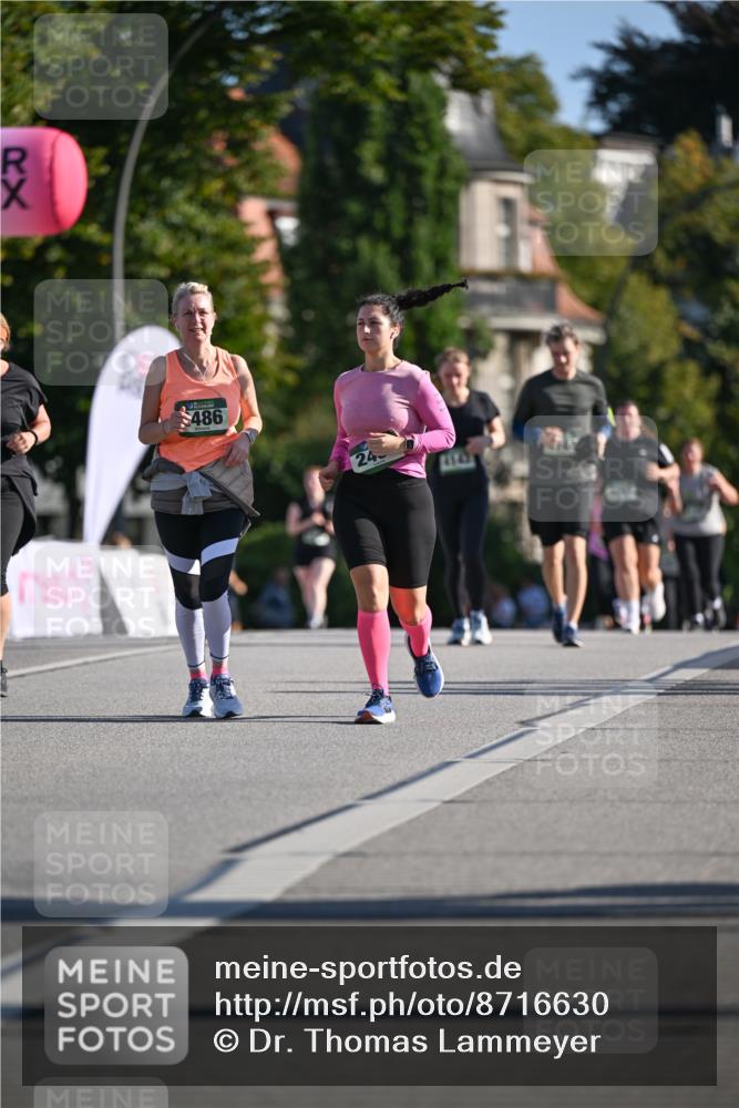 07.09.2025 - BARMER Alsterlauf Dr. Thomas Lammeyer http://msf.ph/oto/8716630 07.09.2025 09:55:45 Laufen 486, 24, 1147 meine-sportfotos.de