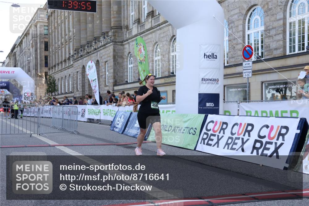 07.09.2025 - BARMER Alsterlauf Strokosch-Dieckow http://msf.ph/oto/8716641 07.09.2025 10:39:53 Ziel 4589 meine-sportfotos.de