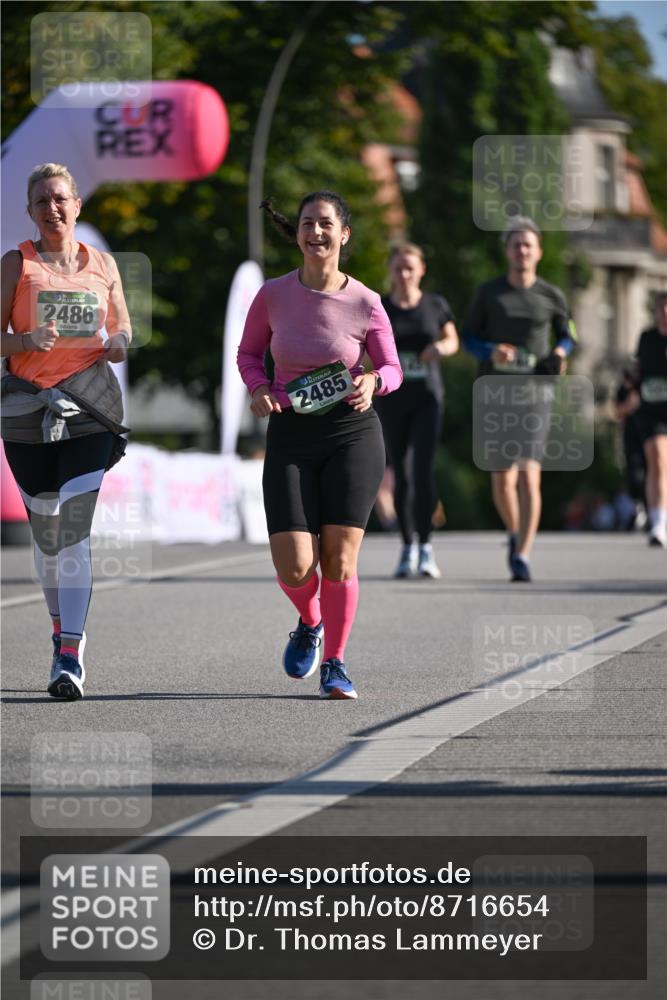 07.09.2025 - BARMER Alsterlauf Dr. Thomas Lammeyer http://msf.ph/oto/8716654 07.09.2025 09:55:48 Laufen 2486, 2485 meine-sportfotos.de