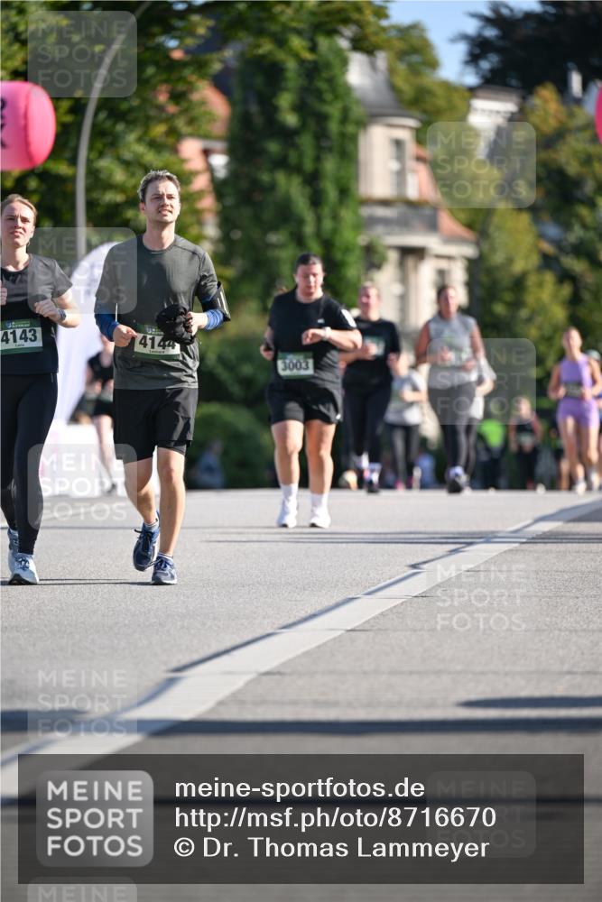 07.09.2025 - BARMER Alsterlauf Dr. Thomas Lammeyer http://msf.ph/oto/8716670 07.09.2025 09:55:51 Laufen 4143, 4144, 3003 meine-sportfotos.de