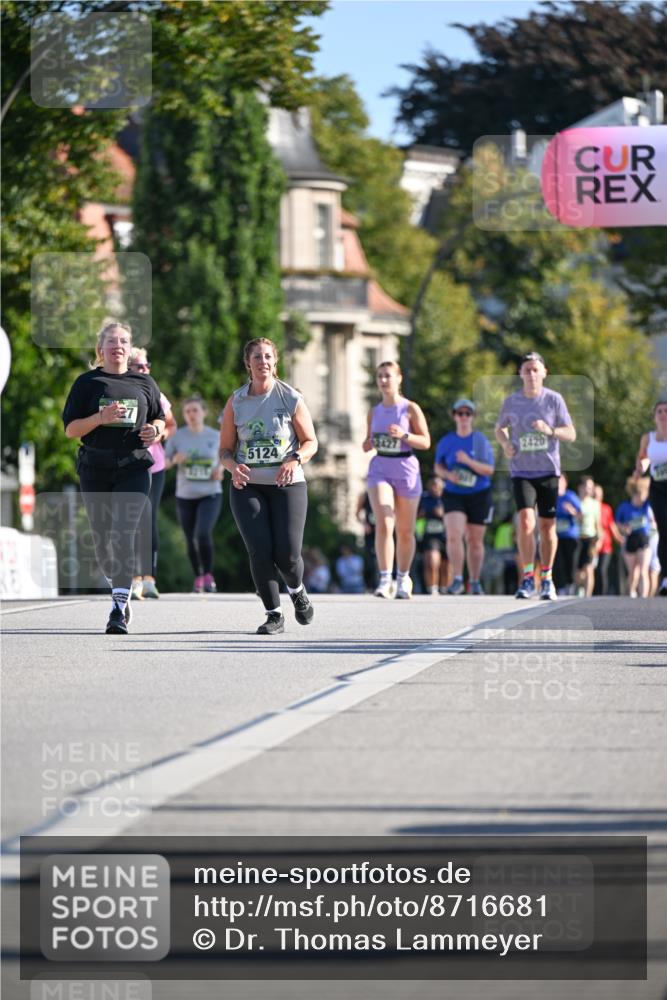 07.09.2025 - BARMER Alsterlauf Dr. Thomas Lammeyer http://msf.ph/oto/8716681 07.09.2025 09:55:56 Laufen 5124, 2427, 2420 meine-sportfotos.de