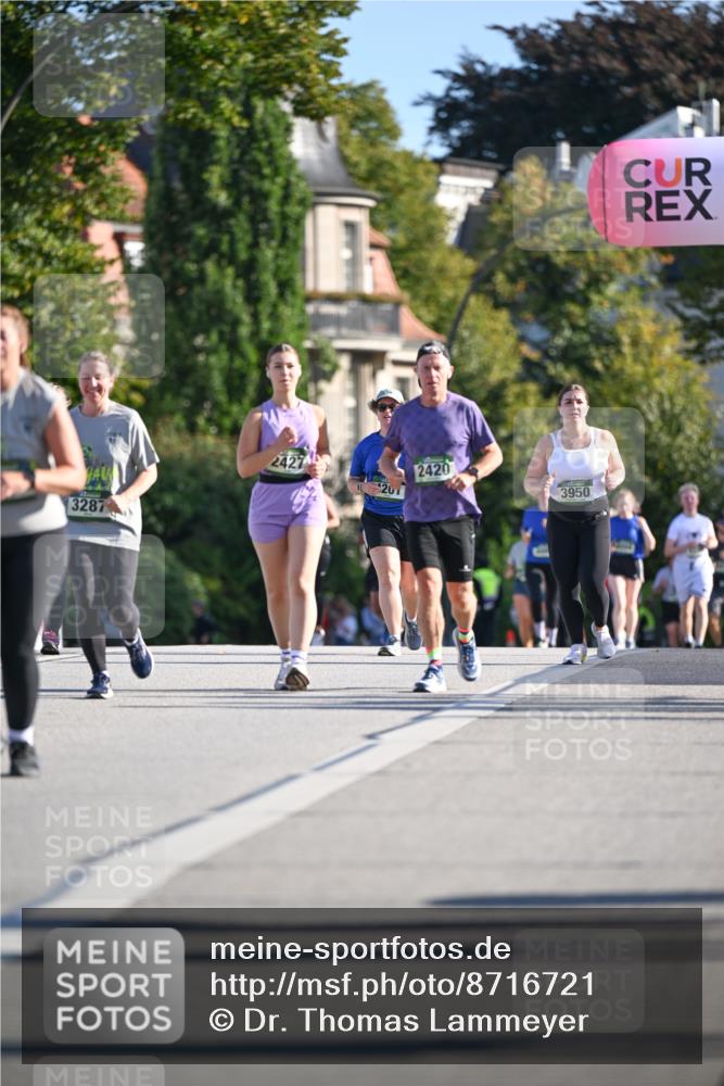 07.09.2025 - BARMER Alsterlauf Dr. Thomas Lammeyer http://msf.ph/oto/8716721 07.09.2025 09:56:00 Laufen 3287, 2427, 201, 2420, 3950 meine-sportfotos.de