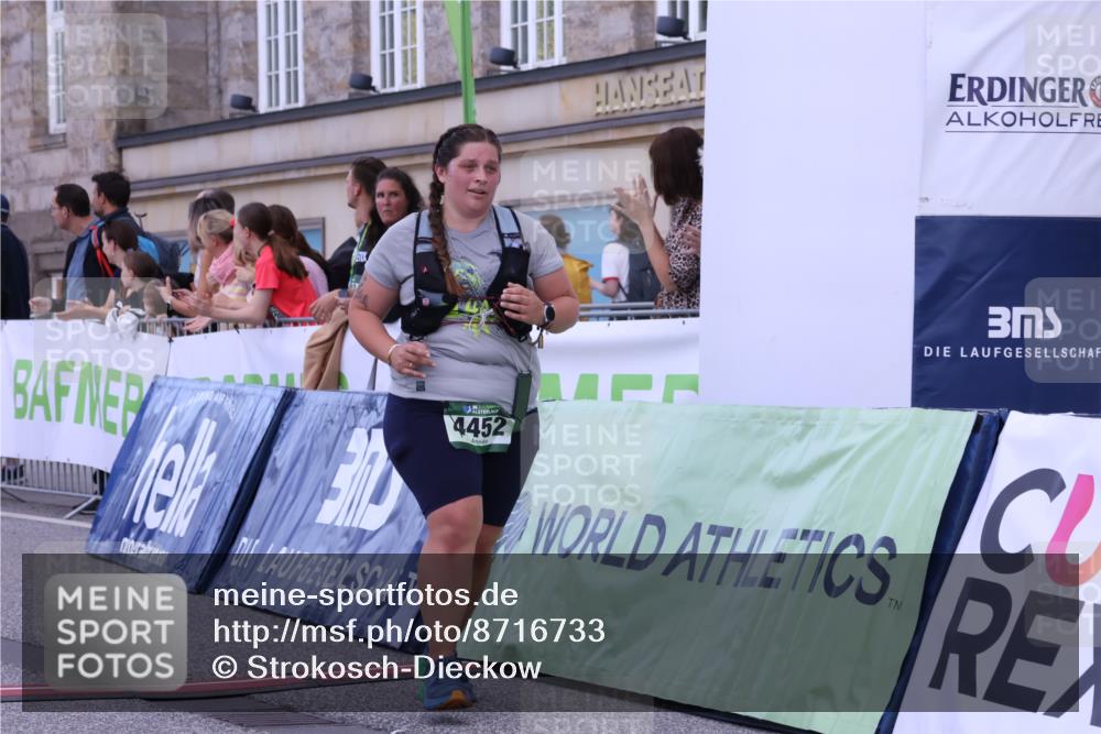 07.09.2025 - BARMER Alsterlauf Strokosch-Dieckow http://msf.ph/oto/8716733 07.09.2025 10:40:38 Ziel 2249, 4452, 5378 meine-sportfotos.de