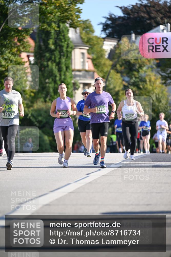 07.09.2025 - BARMER Alsterlauf Dr. Thomas Lammeyer http://msf.ph/oto/8716734 07.09.2025 09:56:01 Laufen 427, 3287, 2420, 3950 meine-sportfotos.de