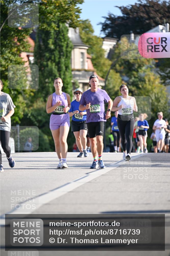 07.09.2025 - BARMER Alsterlauf Dr. Thomas Lammeyer http://msf.ph/oto/8716739 07.09.2025 09:56:02 Laufen 2427, 2420, 3950, 4201 meine-sportfotos.de