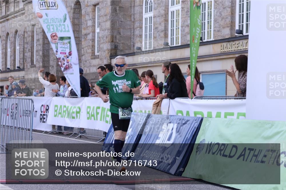 07.09.2025 - BARMER Alsterlauf Strokosch-Dieckow http://msf.ph/oto/8716743 07.09.2025 10:40:42 Ziel 2249, 4452 meine-sportfotos.de