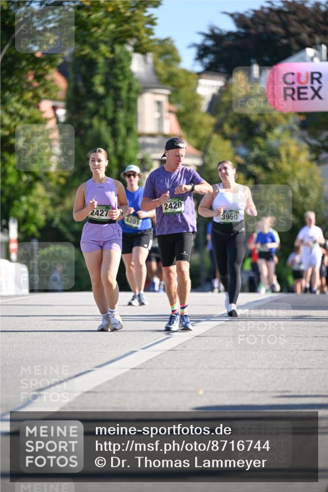 07.09.2025 - BARMER Alsterlauf Dr. Thomas Lammeyer http://msf.ph/oto/8716744 07.09.2025 09:56:03 Laufen 2427, 4201, 2420, 3950 meine-sportfotos.de
