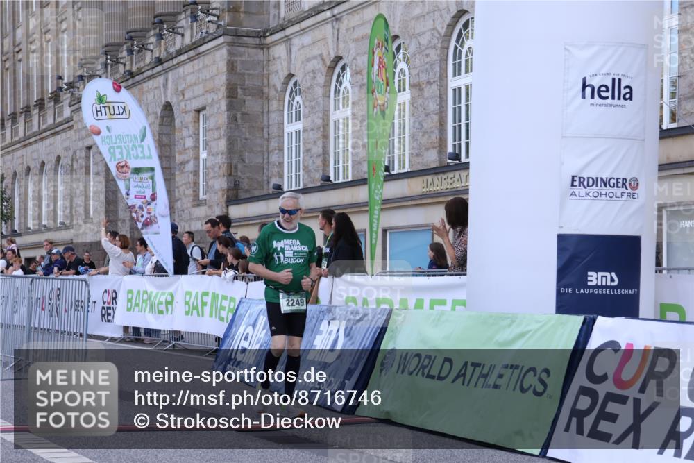07.09.2025 - BARMER Alsterlauf Strokosch-Dieckow http://msf.ph/oto/8716746 07.09.2025 10:40:42 Ziel 2249, 4452 meine-sportfotos.de