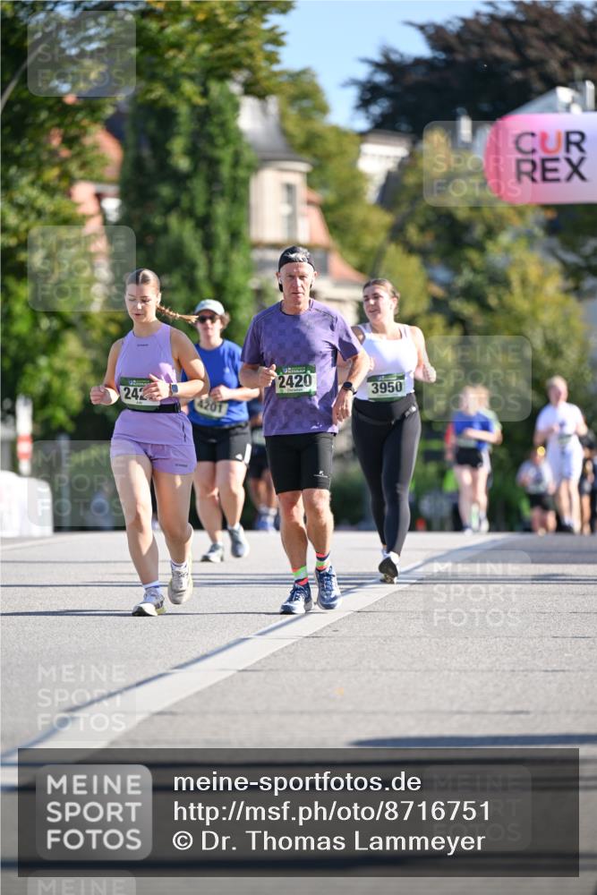 07.09.2025 - BARMER Alsterlauf Dr. Thomas Lammeyer http://msf.ph/oto/8716751 07.09.2025 09:56:03 Laufen 242, 2420, 3950 meine-sportfotos.de