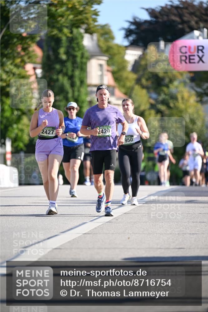 07.09.2025 - BARMER Alsterlauf Dr. Thomas Lammeyer http://msf.ph/oto/8716754 07.09.2025 09:56:04 Laufen 2427, 2420, 950 meine-sportfotos.de