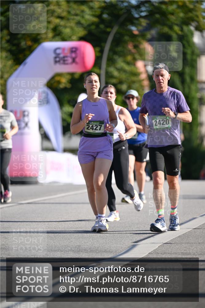 07.09.2025 - BARMER Alsterlauf Dr. Thomas Lammeyer http://msf.ph/oto/8716765 07.09.2025 09:56:06 Laufen 2427, 2420 meine-sportfotos.de