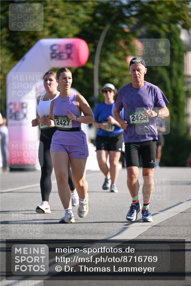 07.09.2025 - BARMER Alsterlauf Dr. Thomas Lammeyer http://msf.ph/oto/8716769 07.09.2025 09:56:07 Laufen 2427, 2420 meine-sportfotos.de