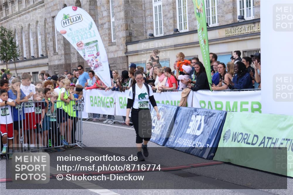 07.09.2025 - BARMER Alsterlauf Strokosch-Dieckow http://msf.ph/oto/8716774 07.09.2025 10:44:44 Ziel 5871 meine-sportfotos.de