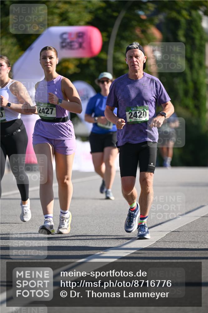 07.09.2025 - BARMER Alsterlauf Dr. Thomas Lammeyer http://msf.ph/oto/8716776 07.09.2025 09:56:07 Laufen 2427, 2420 meine-sportfotos.de