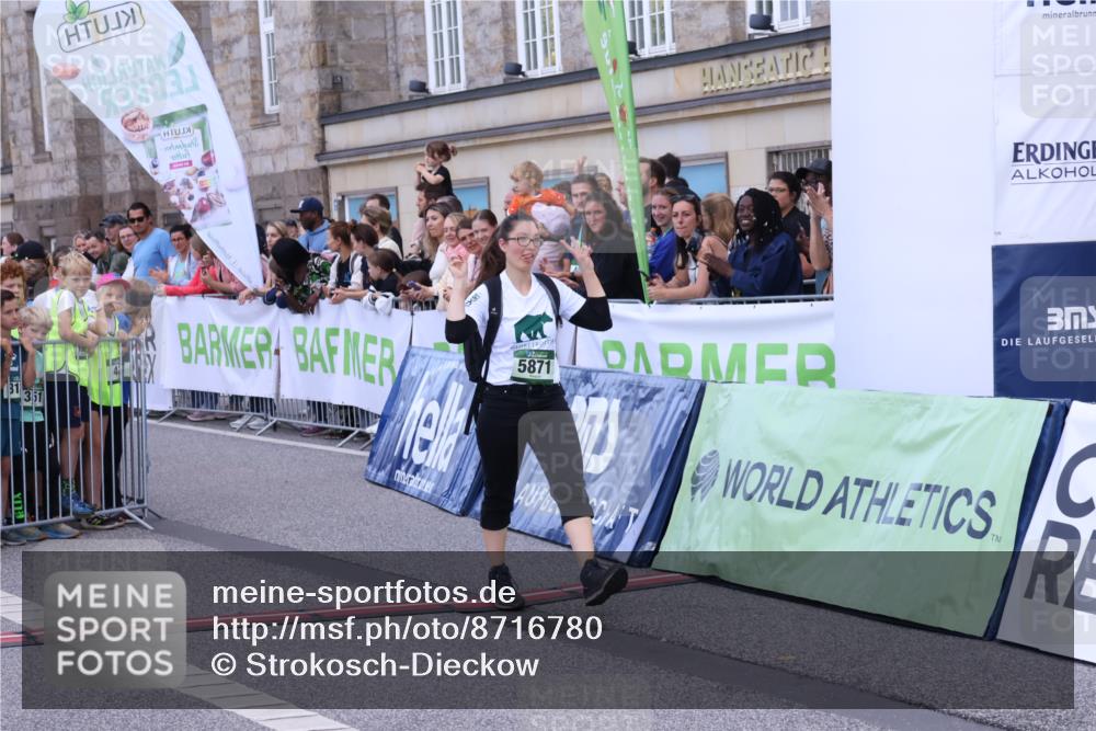 07.09.2025 - BARMER Alsterlauf Strokosch-Dieckow http://msf.ph/oto/8716780 07.09.2025 10:44:45 Ziel 5871 meine-sportfotos.de