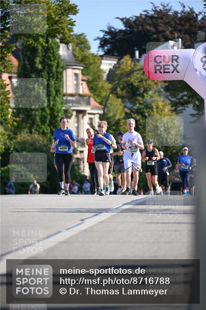 07.09.2025 - BARMER Alsterlauf Dr. Thomas Lammeyer http://msf.ph/oto/8716788 07.09.2025 09:56:11 Laufen 4000, 24, 4004, 6239, 4921 meine-sportfotos.de