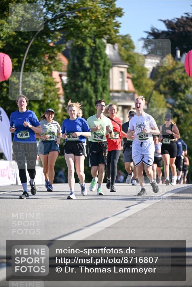 07.09.2025 - BARMER Alsterlauf Dr. Thomas Lammeyer http://msf.ph/oto/8716807 07.09.2025 09:56:17 Laufen 4000, 04, 4004, 6240, 6239, 4921 meine-sportfotos.de