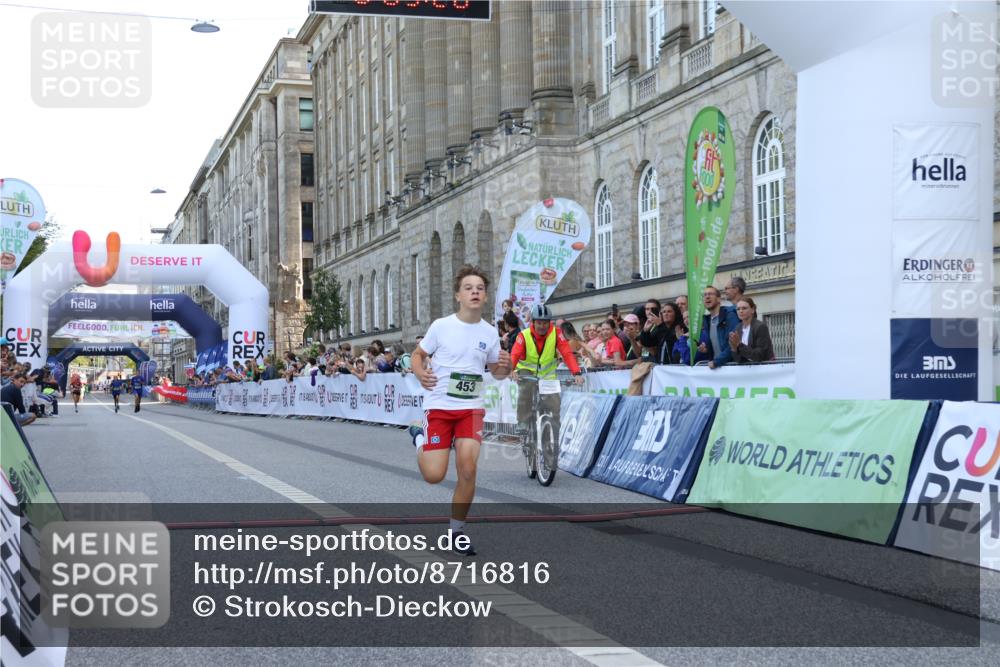 07.09.2025 - BARMER Alsterlauf Strokosch-Dieckow http://msf.ph/oto/8716816 07.09.2025 10:50:01 Ziel 453 meine-sportfotos.de