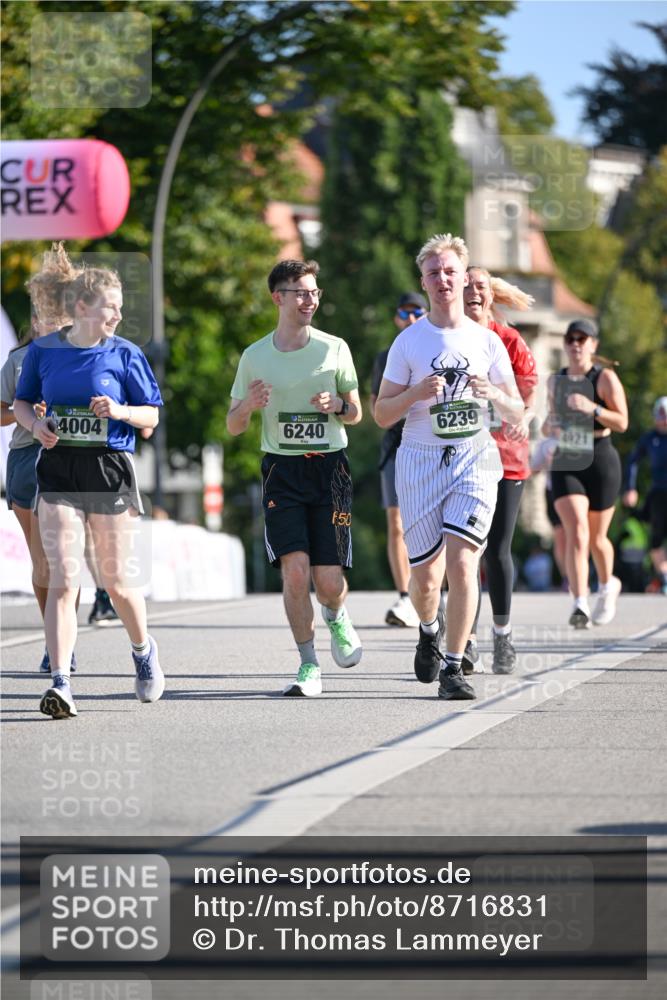 07.09.2025 - BARMER Alsterlauf Dr. Thomas Lammeyer http://msf.ph/oto/8716831 07.09.2025 09:56:21 Laufen 4004, 6240, 6239, 4921 meine-sportfotos.de