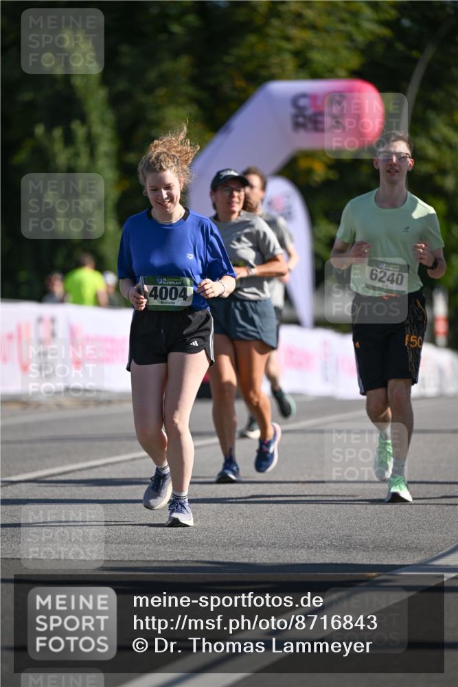 07.09.2025 - BARMER Alsterlauf Dr. Thomas Lammeyer http://msf.ph/oto/8716843 07.09.2025 09:56:22 Laufen 2510, 36, 4004, 6240 meine-sportfotos.de