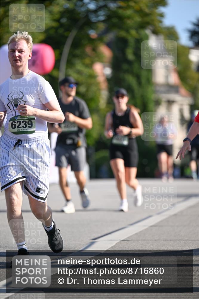 07.09.2025 - BARMER Alsterlauf Dr. Thomas Lammeyer http://msf.ph/oto/8716860 07.09.2025 09:56:25 Laufen 36, 6239 meine-sportfotos.de