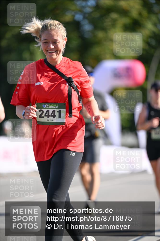 07.09.2025 - BARMER Alsterlauf Dr. Thomas Lammeyer http://msf.ph/oto/8716875 07.09.2025 09:56:28 Laufen 36, 2441 meine-sportfotos.de