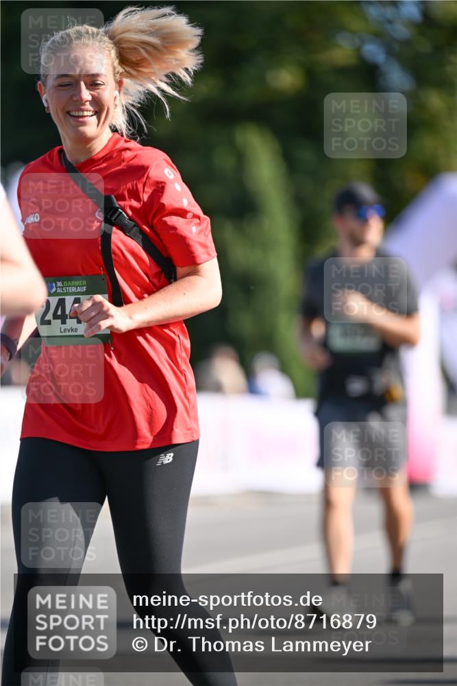 07.09.2025 - BARMER Alsterlauf Dr. Thomas Lammeyer http://msf.ph/oto/8716879 07.09.2025 09:56:28 Laufen 36, 244 meine-sportfotos.de