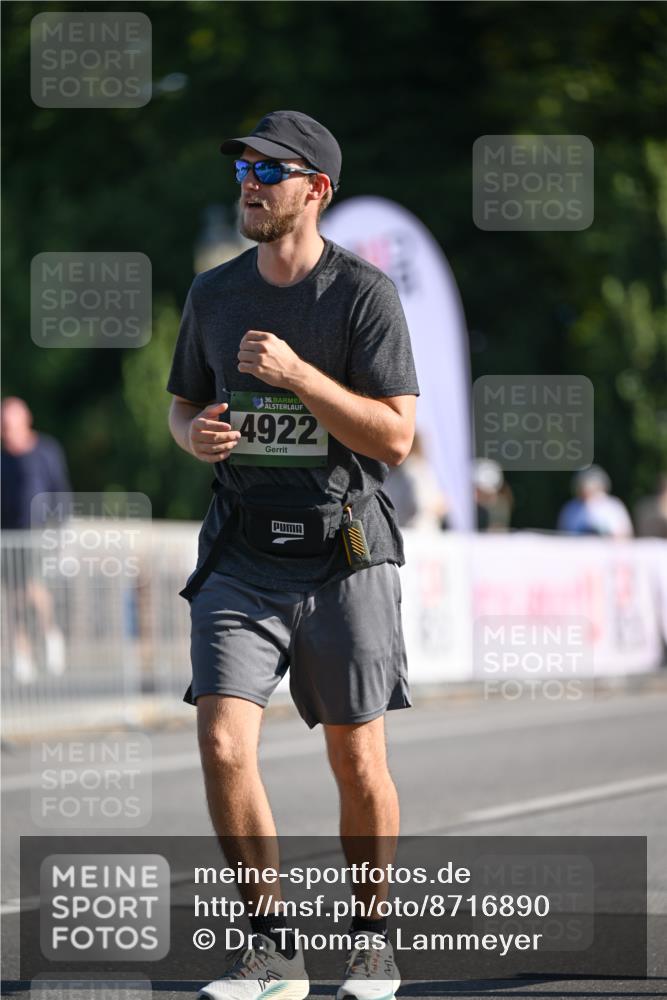 07.09.2025 - BARMER Alsterlauf Dr. Thomas Lammeyer http://msf.ph/oto/8716890 07.09.2025 09:56:30 Laufen 36, 4922 meine-sportfotos.de