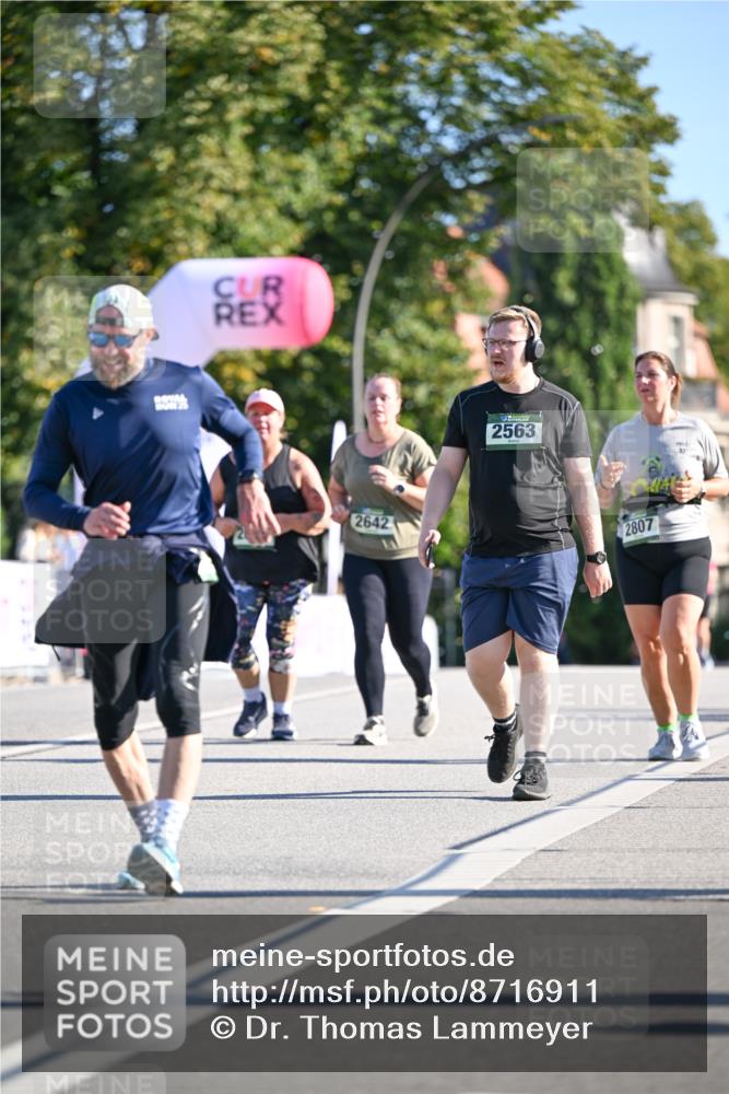 07.09.2025 - BARMER Alsterlauf Dr. Thomas Lammeyer http://msf.ph/oto/8716911 07.09.2025 09:56:42 Laufen 2642, 2563, 2807 meine-sportfotos.de