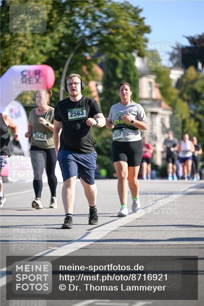 07.09.2025 - BARMER Alsterlauf Dr. Thomas Lammeyer http://msf.ph/oto/8716921 07.09.2025 09:56:43 Laufen 2642, 2563, 2807 meine-sportfotos.de