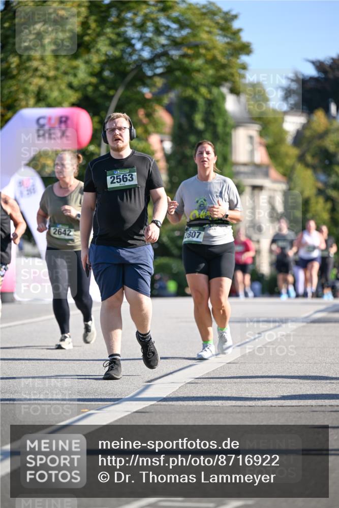07.09.2025 - BARMER Alsterlauf Dr. Thomas Lammeyer http://msf.ph/oto/8716922 07.09.2025 09:56:43 Laufen 2642, 2563, 2807 meine-sportfotos.de