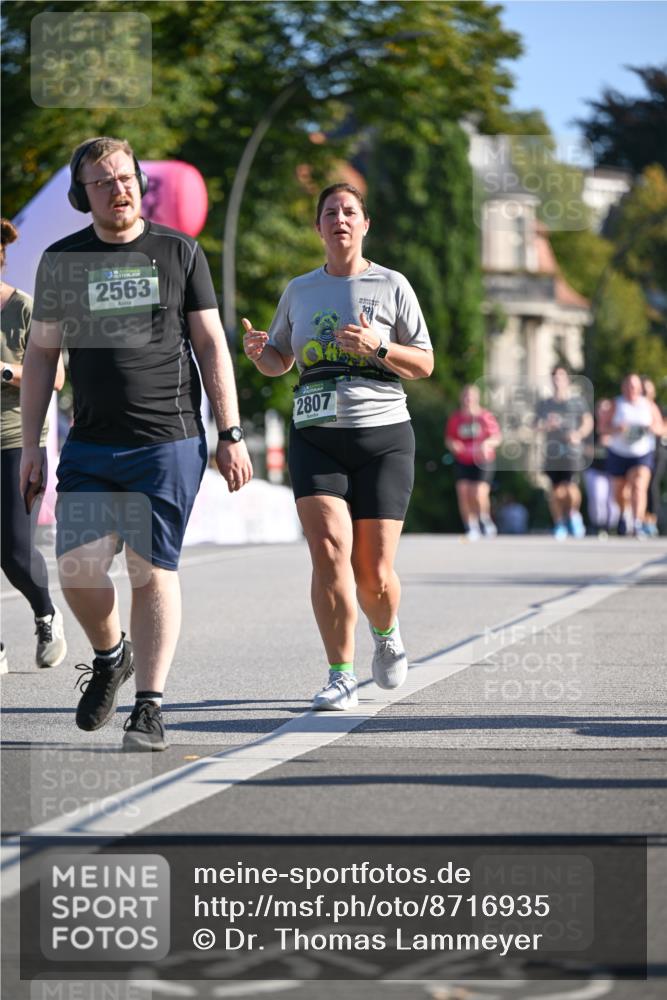 07.09.2025 - BARMER Alsterlauf Dr. Thomas Lammeyer http://msf.ph/oto/8716935 07.09.2025 09:56:45 Laufen 2563, 19, 2807 meine-sportfotos.de