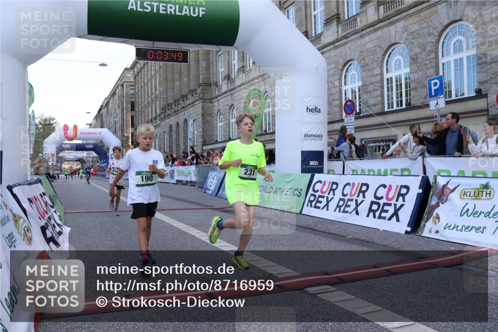 07.09.2025 - BARMER Alsterlauf Strokosch-Dieckow http://msf.ph/oto/8716959 07.09.2025 10:50:30 Ziel 190, 231, 260, 451, 8448 meine-sportfotos.de