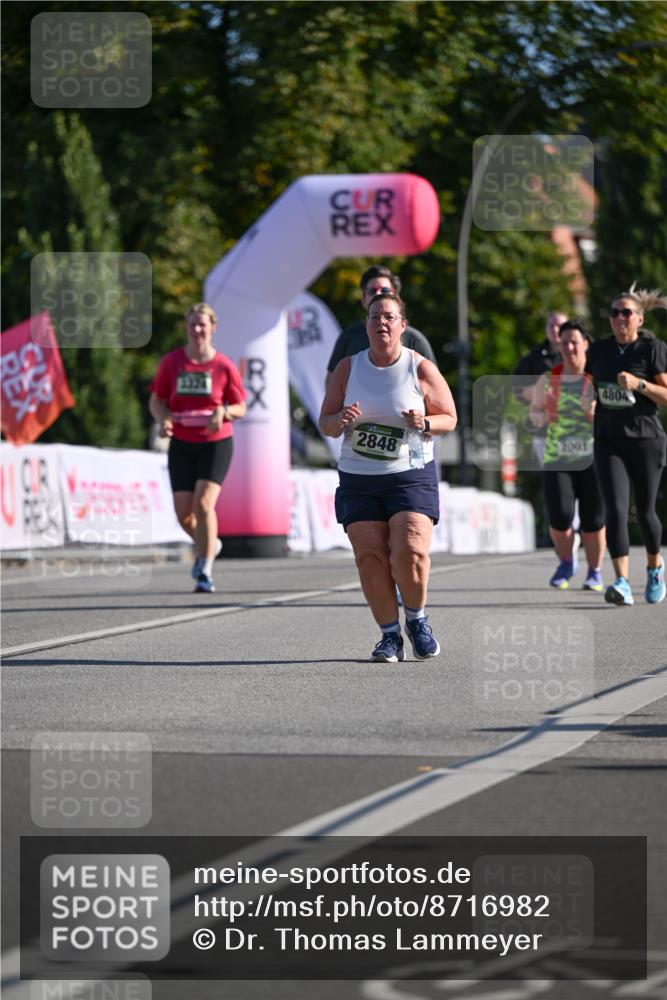 07.09.2025 - BARMER Alsterlauf Dr. Thomas Lammeyer http://msf.ph/oto/8716982 07.09.2025 09:56:56 Laufen 3324, 2848, 2001, 4804 meine-sportfotos.de