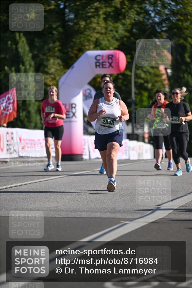 07.09.2025 - BARMER Alsterlauf Dr. Thomas Lammeyer http://msf.ph/oto/8716984 07.09.2025 09:56:56 Laufen 1324, 2848, 2001, 4804 meine-sportfotos.de