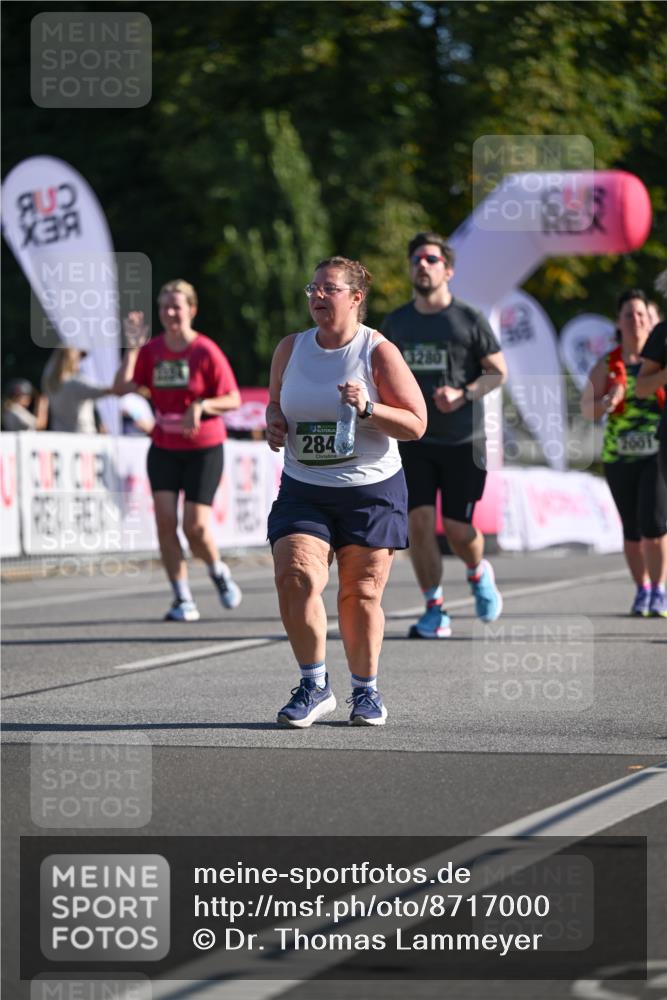 07.09.2025 - BARMER Alsterlauf Dr. Thomas Lammeyer http://msf.ph/oto/8717000 07.09.2025 09:56:58 Laufen 284, 3280, 2001 meine-sportfotos.de