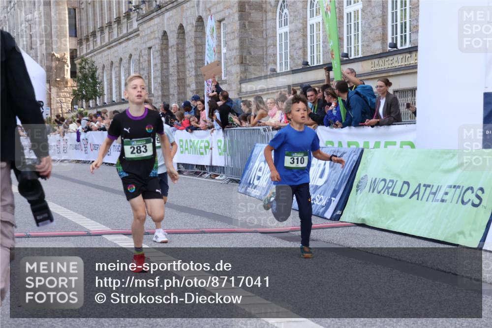 07.09.2025 - BARMER Alsterlauf Strokosch-Dieckow http://msf.ph/oto/8717041 07.09.2025 10:50:43 Ziel 166, 270, 279, 283, 291, 308, 310, 434, 450 meine-sportfotos.de