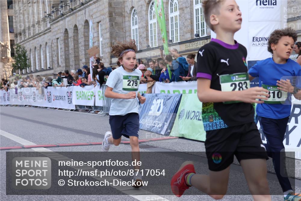 07.09.2025 - BARMER Alsterlauf Strokosch-Dieckow http://msf.ph/oto/8717054 07.09.2025 10:50:43 Ziel 166, 270, 279, 283, 291, 308, 310, 434, 450 meine-sportfotos.de