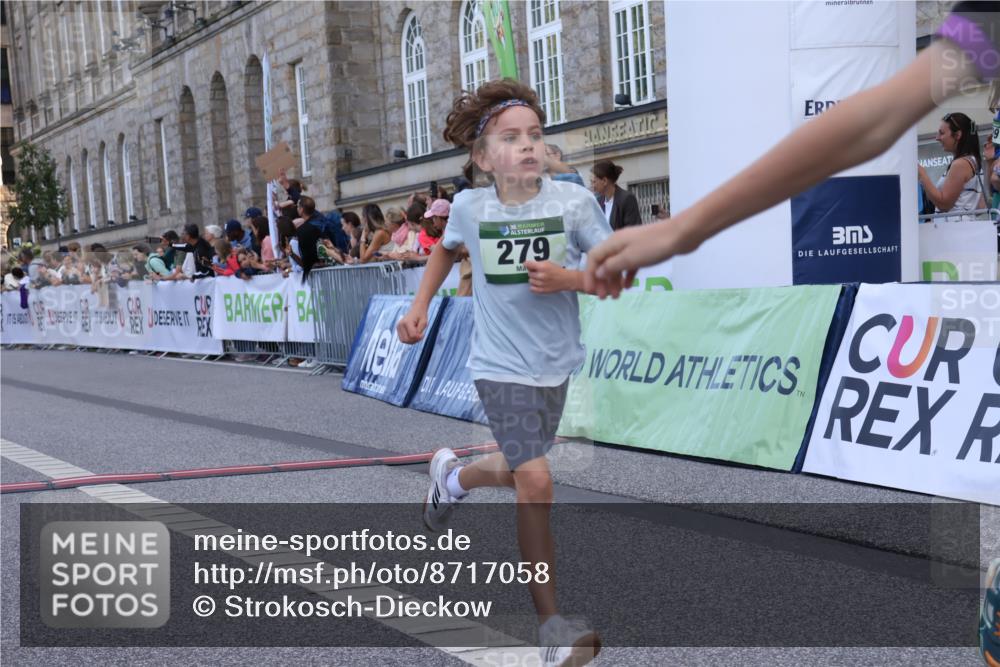 07.09.2025 - BARMER Alsterlauf Strokosch-Dieckow http://msf.ph/oto/8717058 07.09.2025 10:50:44 Ziel 166, 270, 279, 283, 308, 310, 434, 450 meine-sportfotos.de