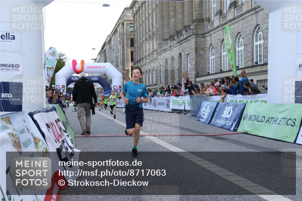 07.09.2025 - BARMER Alsterlauf Strokosch-Dieckow http://msf.ph/oto/8717063 07.09.2025 10:50:47 Ziel 270, 279, 283, 310, 313, 408, 450 meine-sportfotos.de